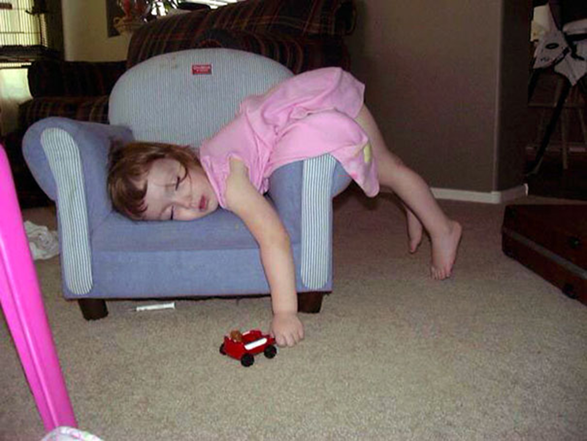 These 25 Pictures Are The Proof That Kids Can Sleep Anywhere LoL 